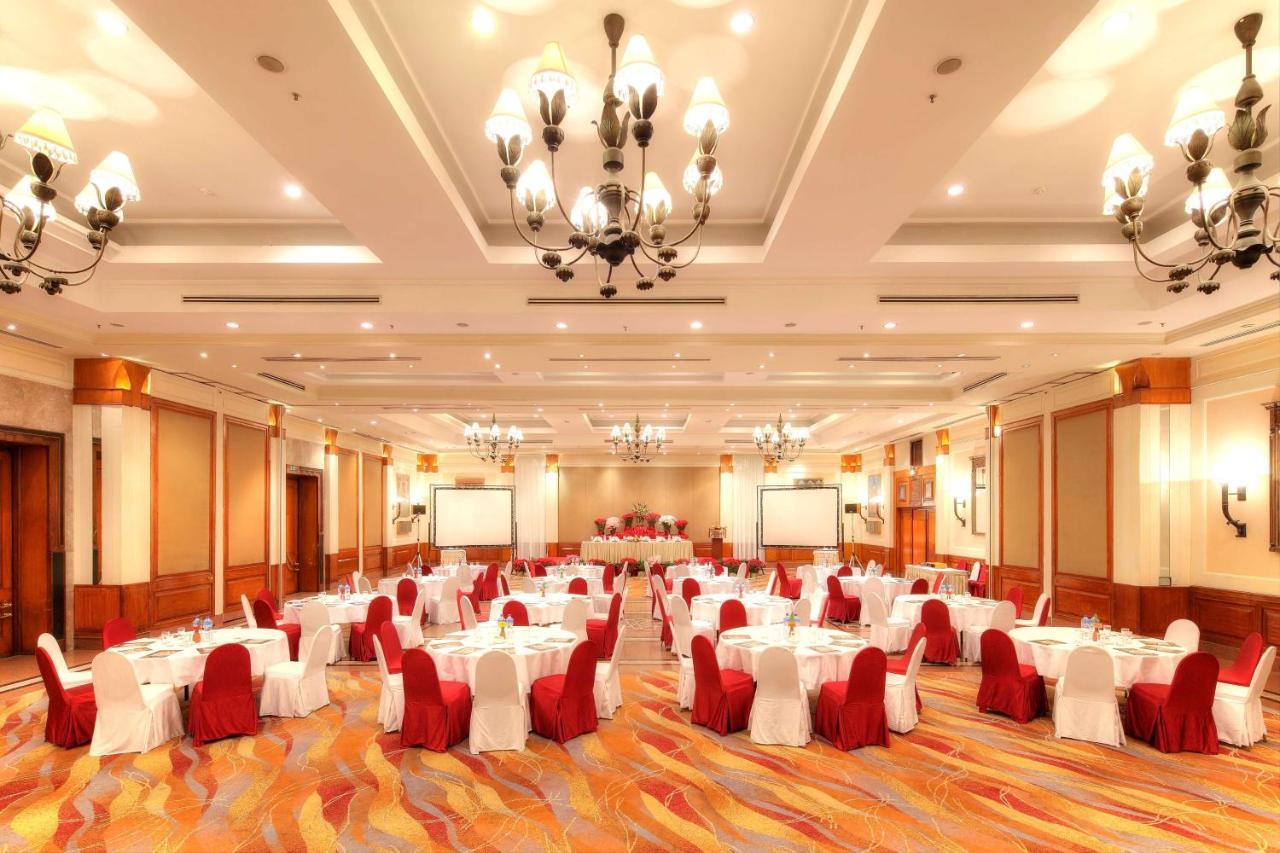 Radisson Hotel Katmandu Dış mekan fotoğraf