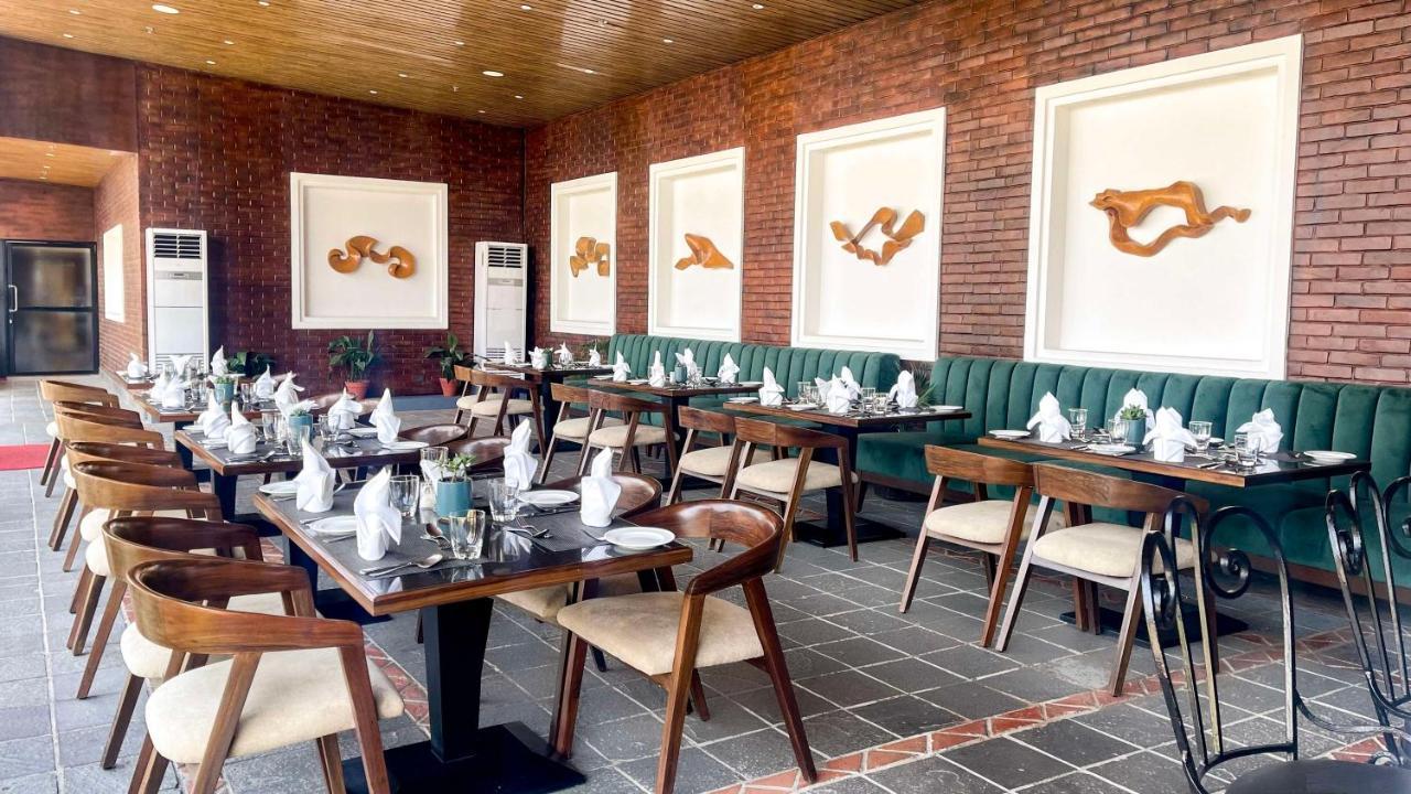 Radisson Hotel Katmandu Dış mekan fotoğraf