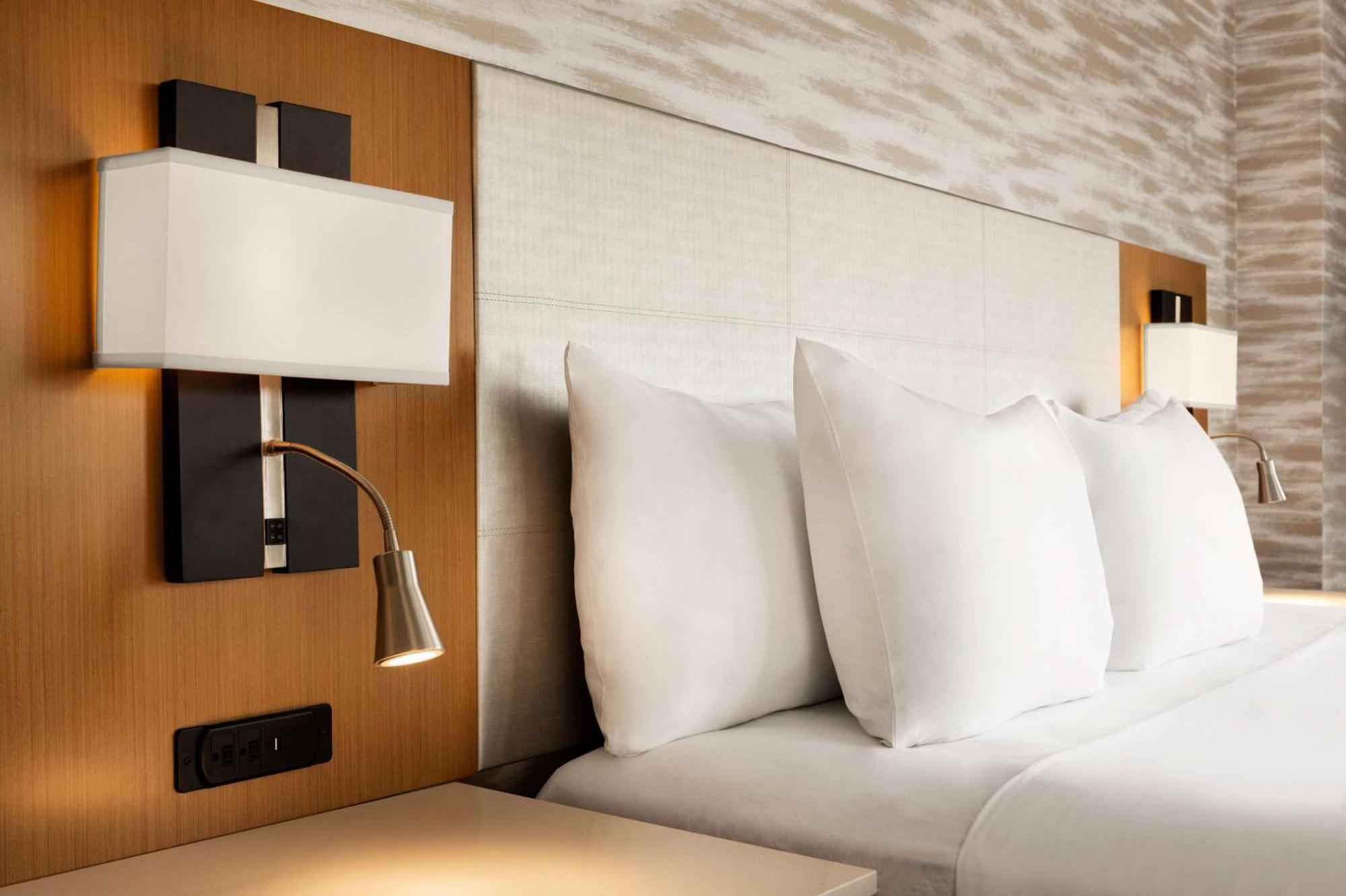 Radisson Hotel Katmandu Dış mekan fotoğraf
