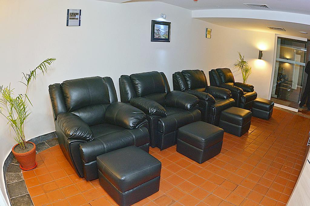 Radisson Hotel Katmandu Dış mekan fotoğraf