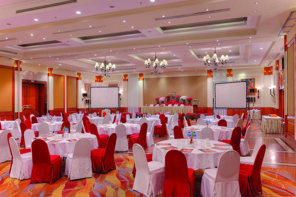 Radisson Hotel Katmandu Dış mekan fotoğraf