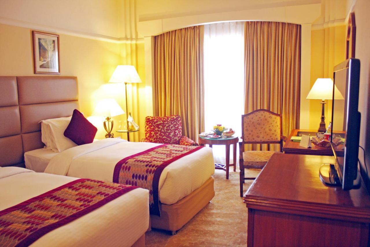 Radisson Hotel Katmandu Dış mekan fotoğraf